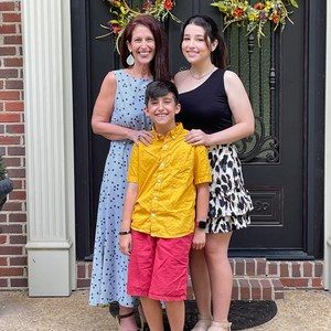 Meet your Posher, Lisa